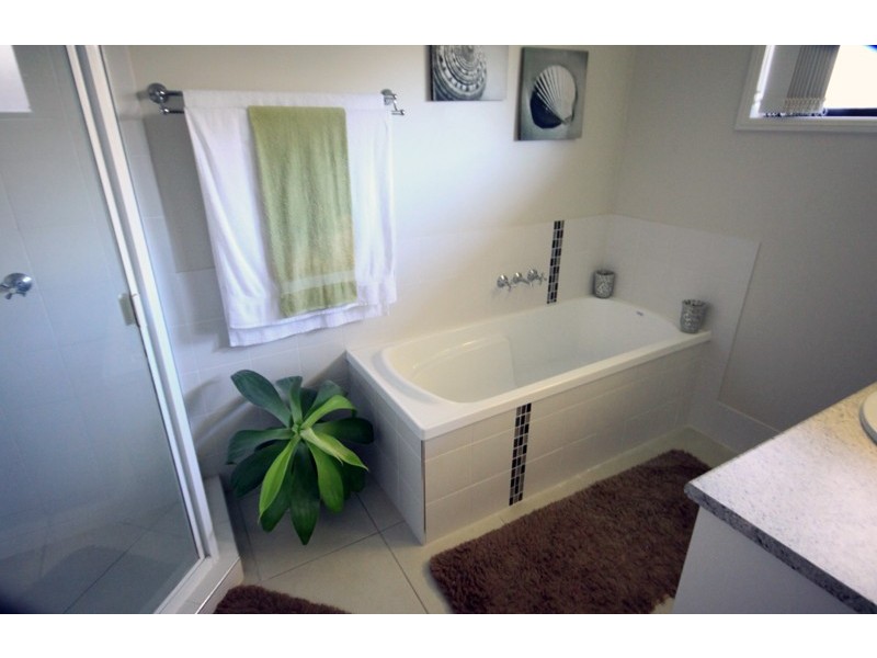 69 Cowie Drive, Kingaroy QLD 4610