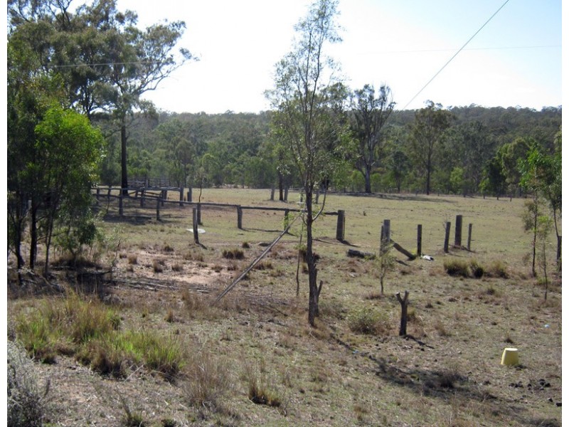 174 McLean Road, Durong QLD 4610