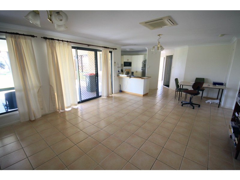 27-29 Macaulay Drive, Kingaroy QLD 4610