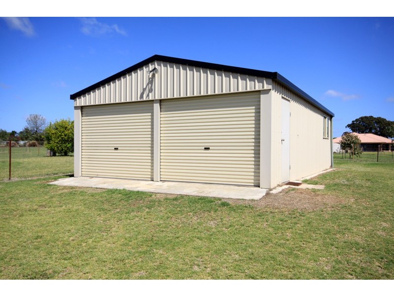 27-29 Macaulay Drive, Kingaroy QLD 4610