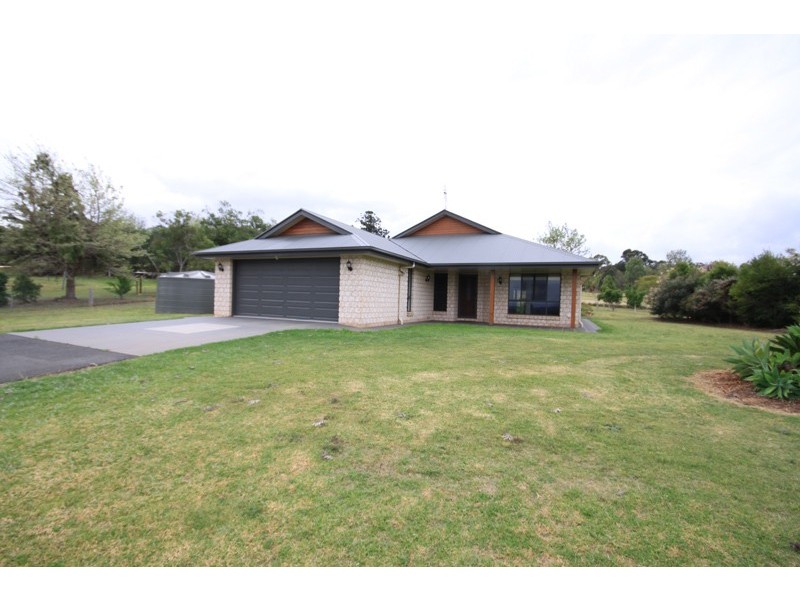 16 Sonaree Drive, Kingaroy QLD 4610
