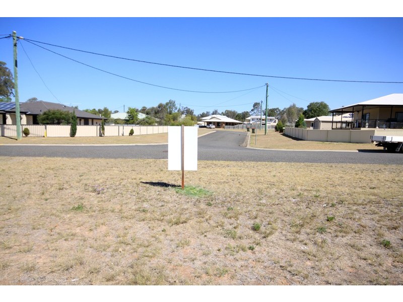 2 Oleander Street, Nanango QLD 4615