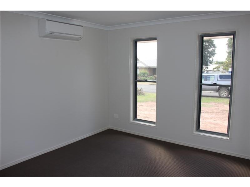 19 Reservoir Street, Kingaroy QLD 4610