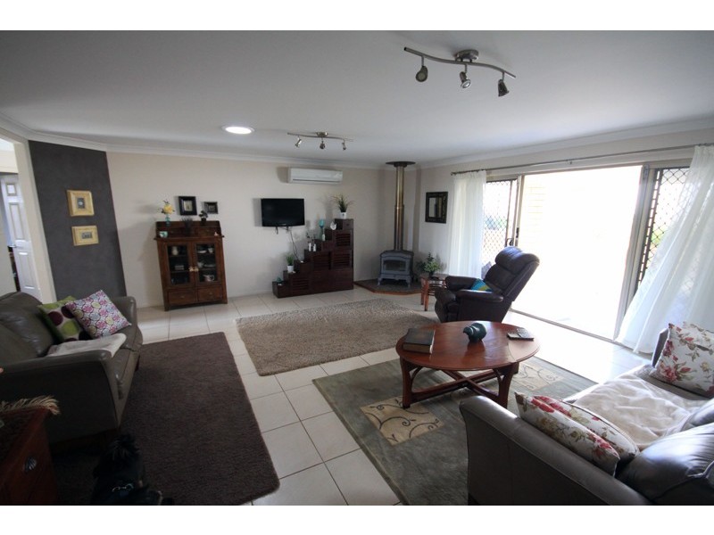 42 Bottlebrush Street, Kingaroy QLD 4610