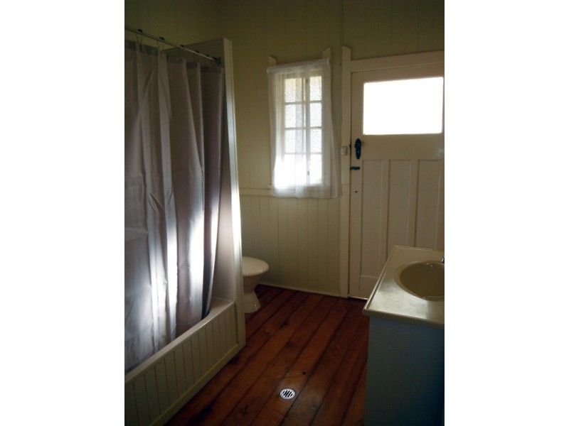 39 Carinya Street, Kingaroy QLD 4610