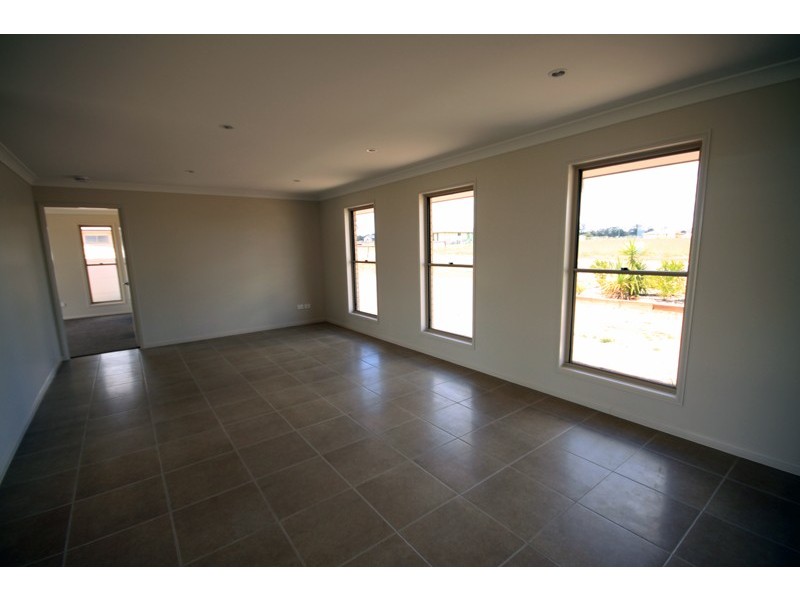 110 to 112 Rosella Parade, Kingaroy QLD 4610