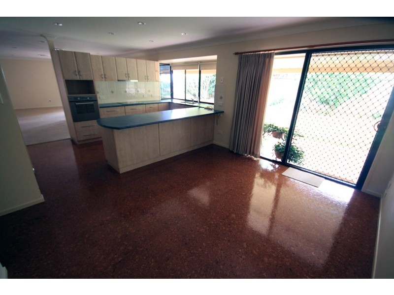 16 Hillview Parade, Kingaroy QLD 4610