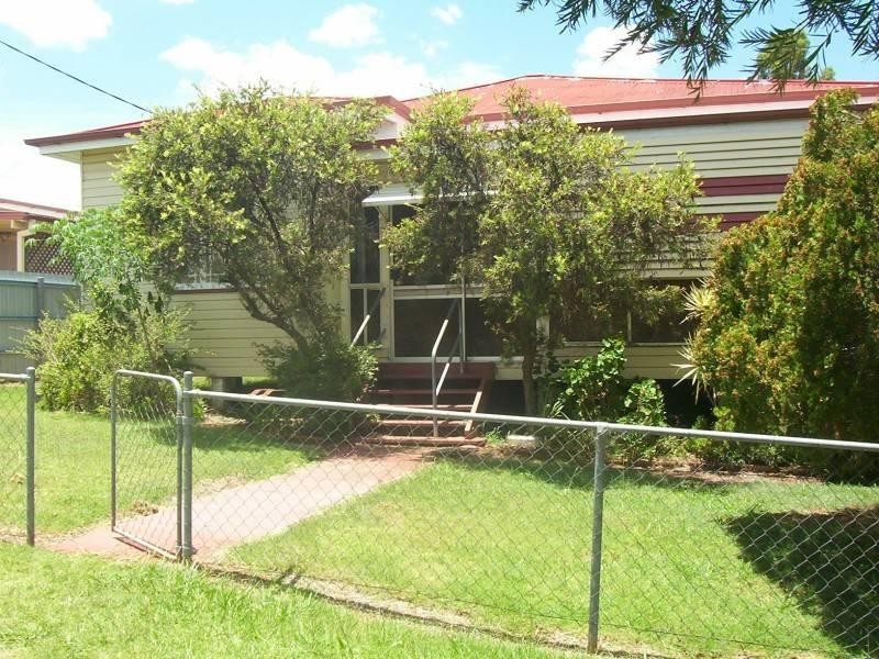 10 Moonya Street, Kingaroy QLD 4610