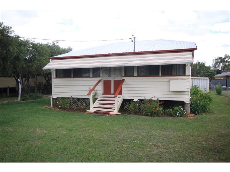 36 Hodge Street, Kingaroy QLD 4610