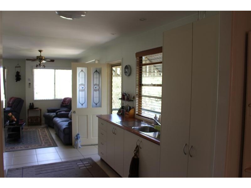 24 Hospital Terrace, Nanango QLD 4615