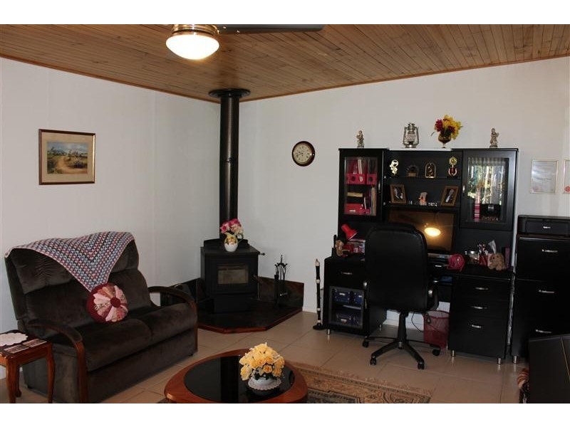 24 Hospital Terrace, Nanango QLD 4615