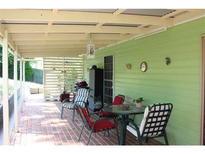 24 Hospital Terrace, Nanango QLD 4615