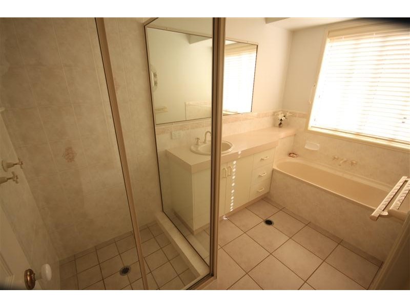 6 Wattle Street, Kingaroy QLD 4610