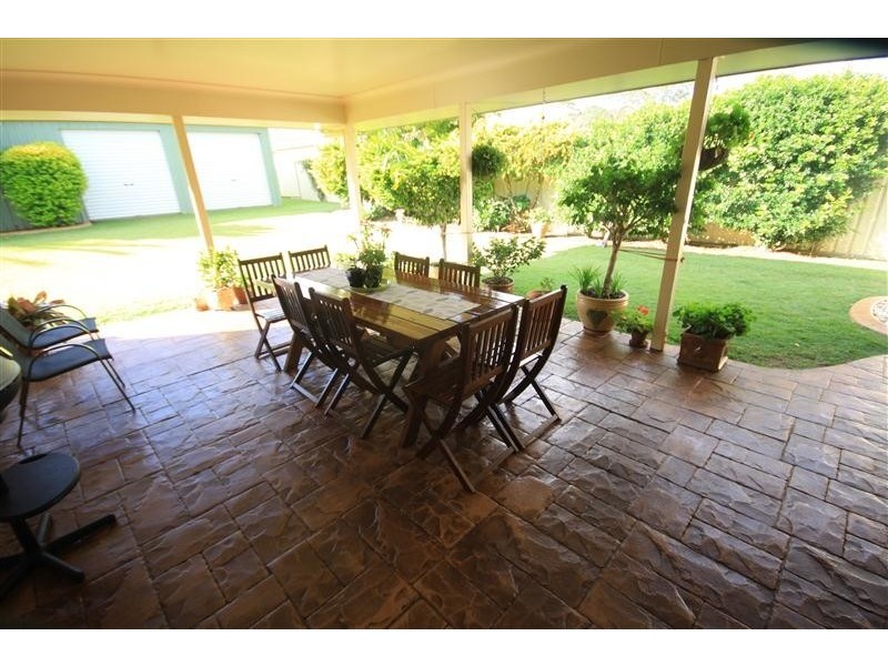 6 Wattle Street, Kingaroy QLD 4610