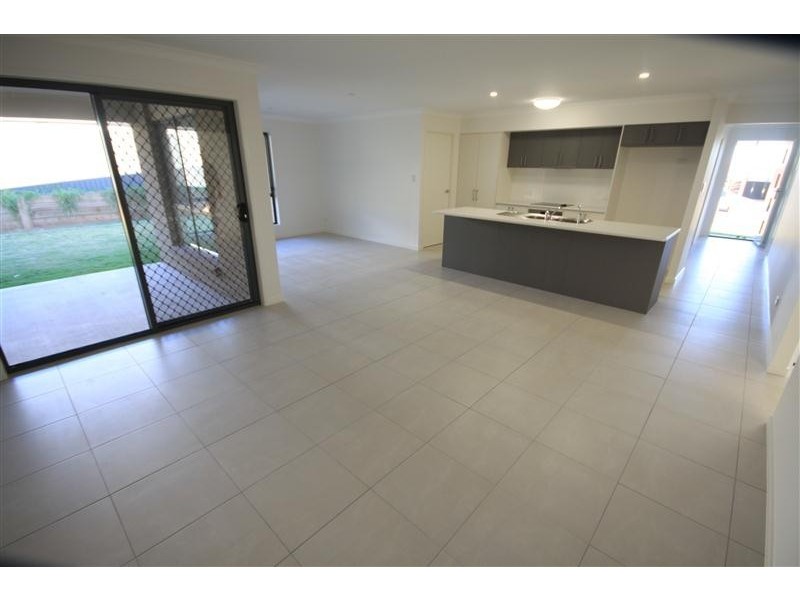 49 Darryl Crescent, Kingaroy QLD 4610
