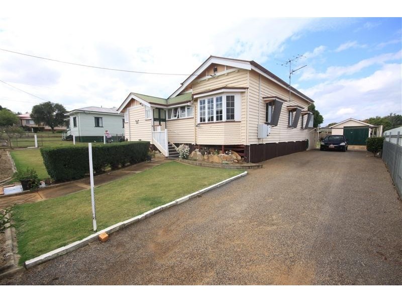 14 Moonya Street, Kingaroy QLD 4610