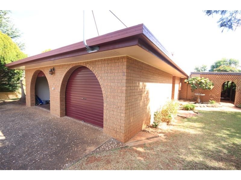 5 Candello Close, Kingaroy QLD 4610