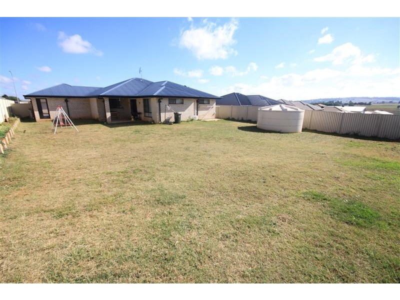 4 Frangipani Drive, Kingaroy QLD 4610