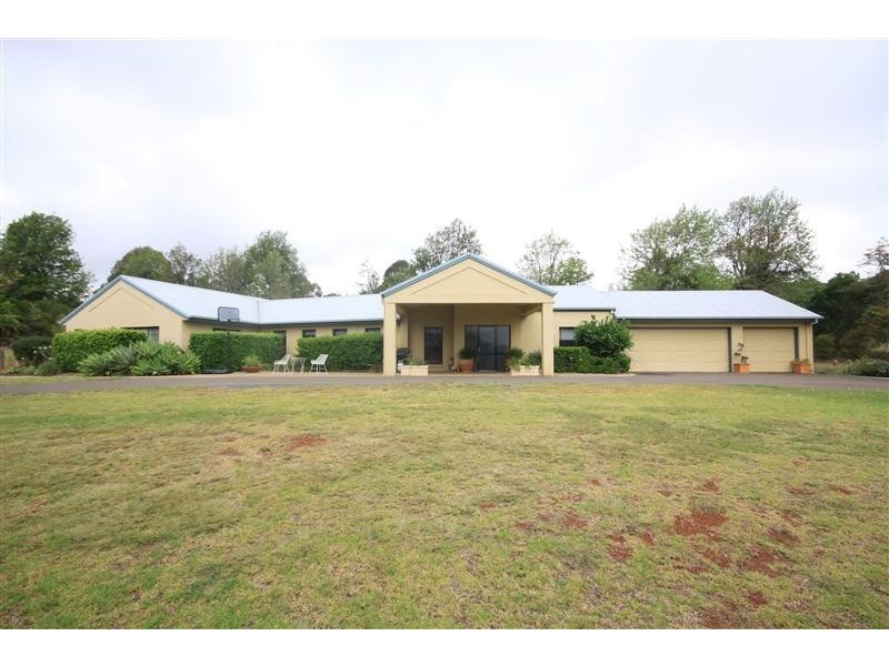3 Matthew Street, Kingaroy QLD 4610
