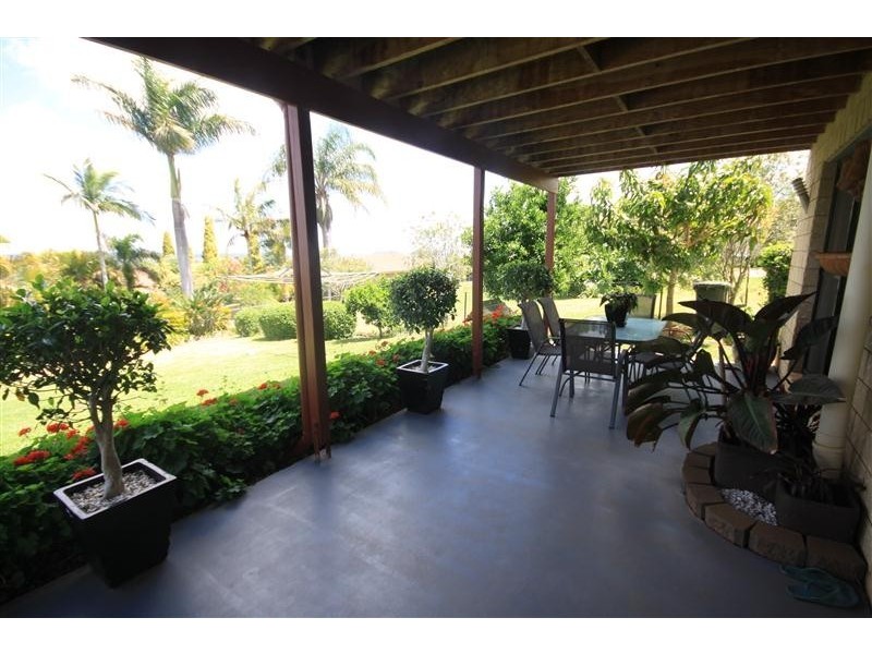 27 Adermann Drive, Kingaroy QLD 4610