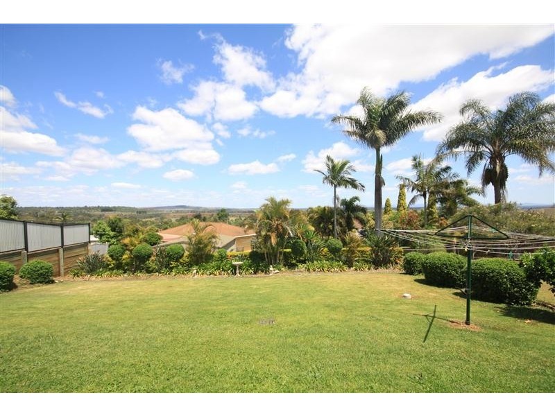 27 Adermann Drive, Kingaroy QLD 4610