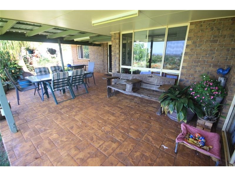 15 Couchmans Road, Kingaroy QLD 4610