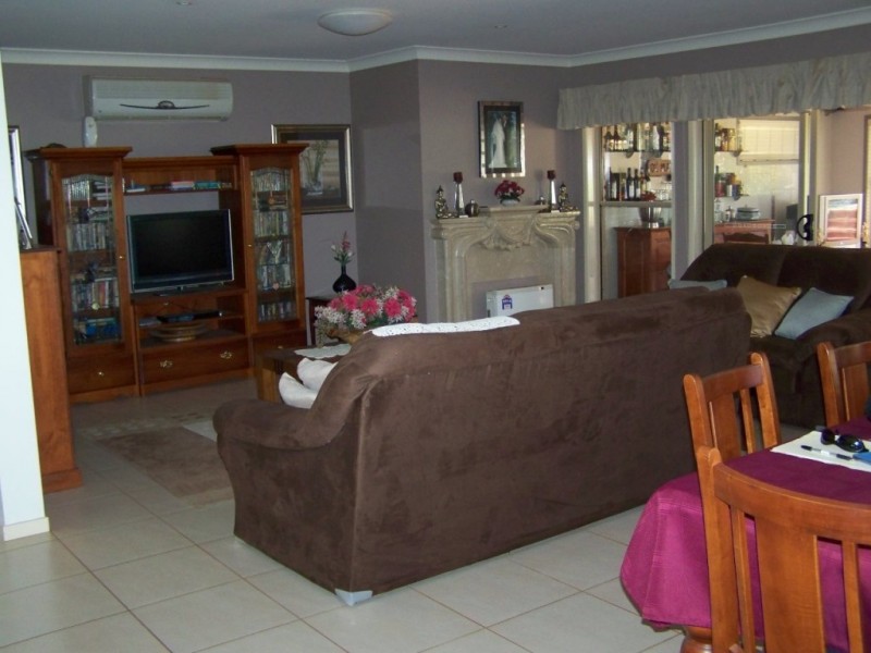 143-145 Premier Drive, Kingaroy QLD 4610