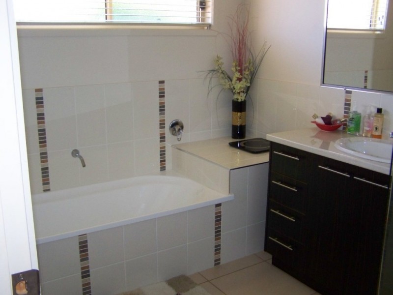 143-145 Premier Drive, Kingaroy QLD 4610