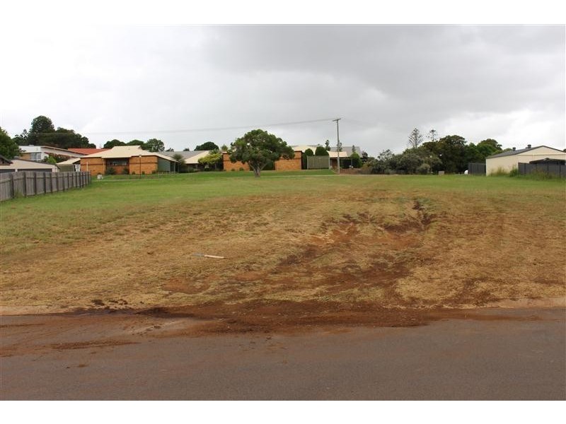 58 Banksia Drive, Kingaroy QLD 4610