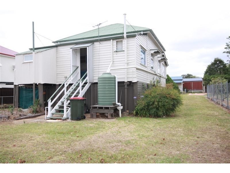 33 William Street, Kingaroy QLD 4610