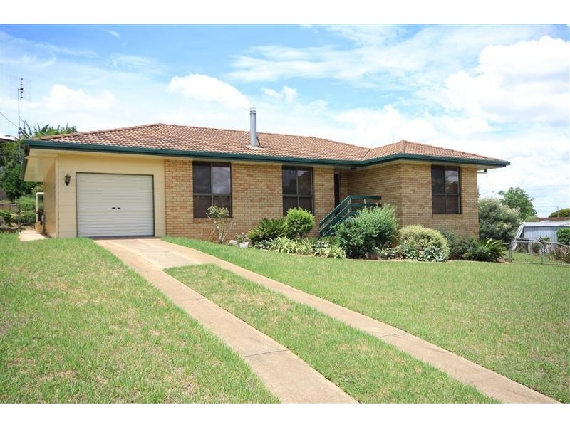 6 Candello Cl, Kingaroy QLD 4610
