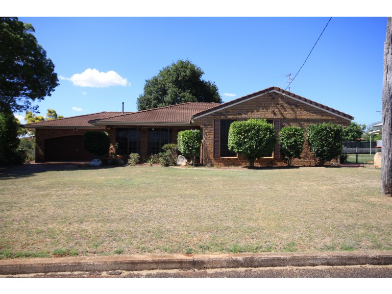 18 Coral Street, Kingaroy QLD 4610