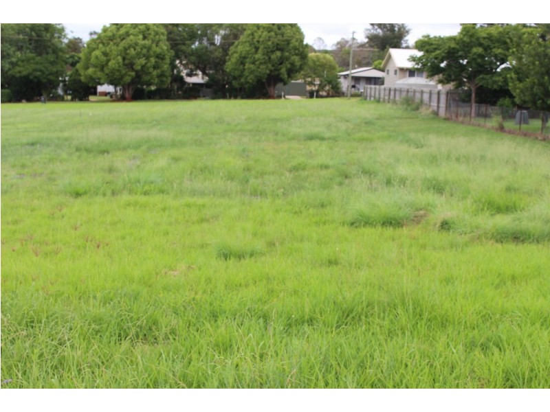15 Gibson Street, Tingoora QLD 4608