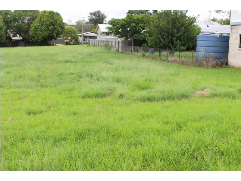 15 Gibson Street, Tingoora QLD 4608
