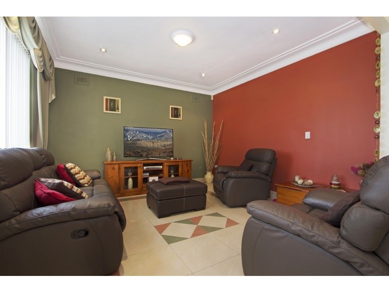 45 Hanbury Street, Greystanes NSW 2145