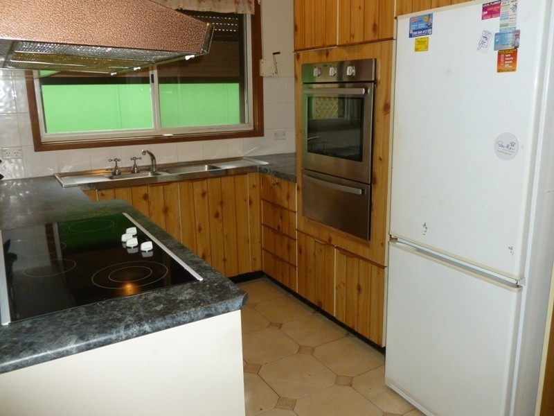 6 Canna Pl, Quakers Hill NSW 2763