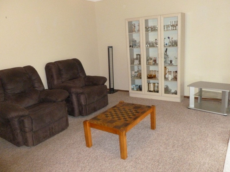 6 Canna Pl, Quakers Hill NSW 2763