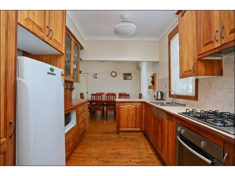 6 Johnson Ave, Seven Hills NSW 2147