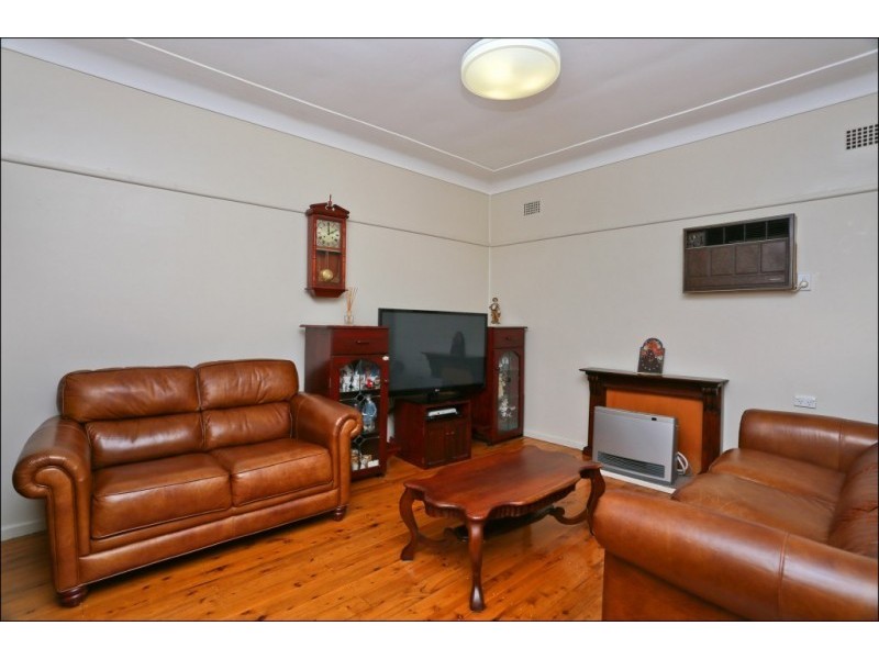 6 Johnson Ave, Seven Hills NSW 2147