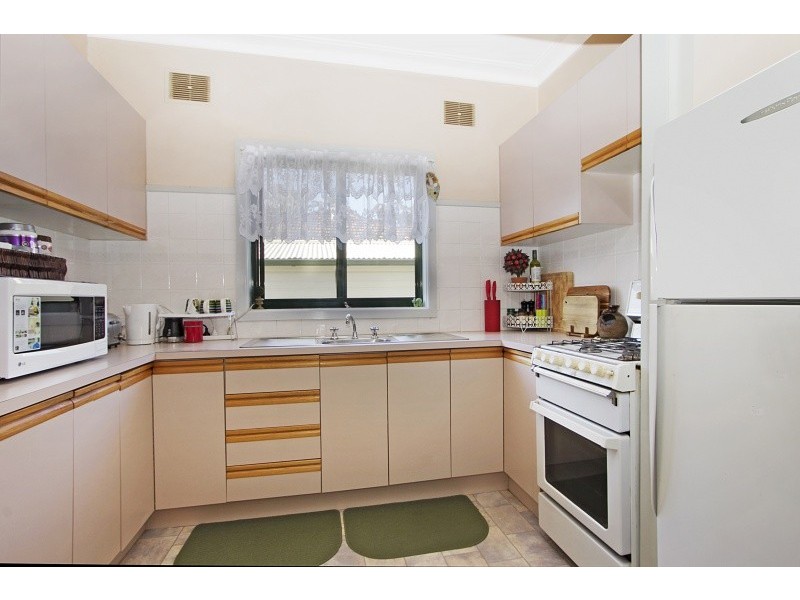 14 Adella Ave, Blacktown NSW 2148