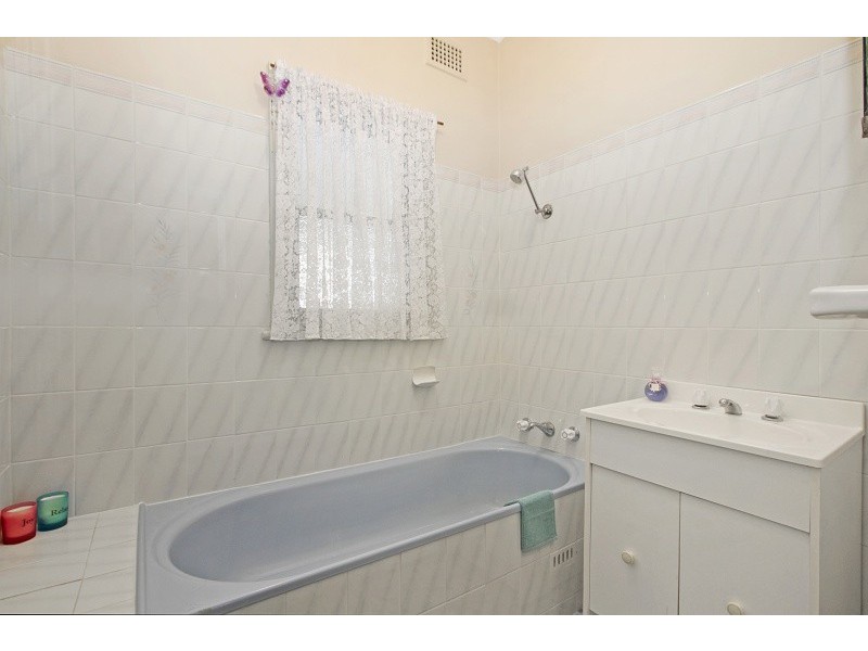 14 Adella Ave, Blacktown NSW 2148