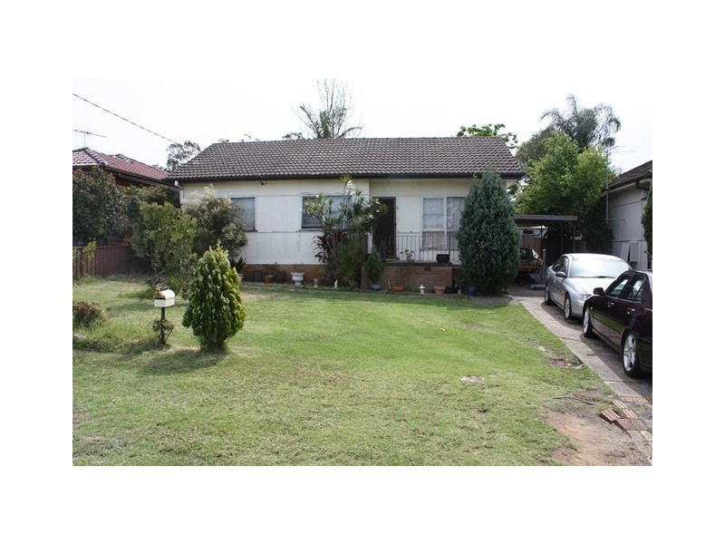 69 Runyon Ave, Greystanes NSW 2145