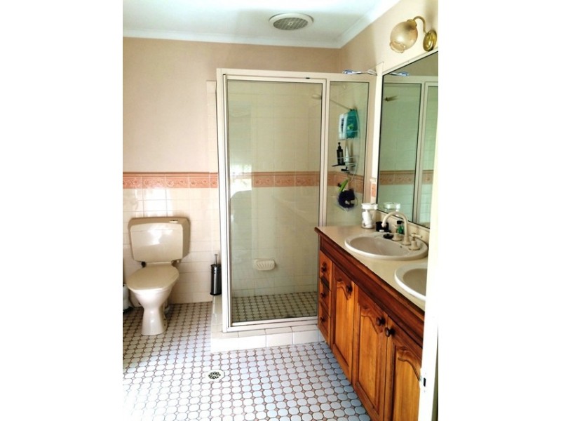 42-46 Kensington Drive, Munruben QLD 4125