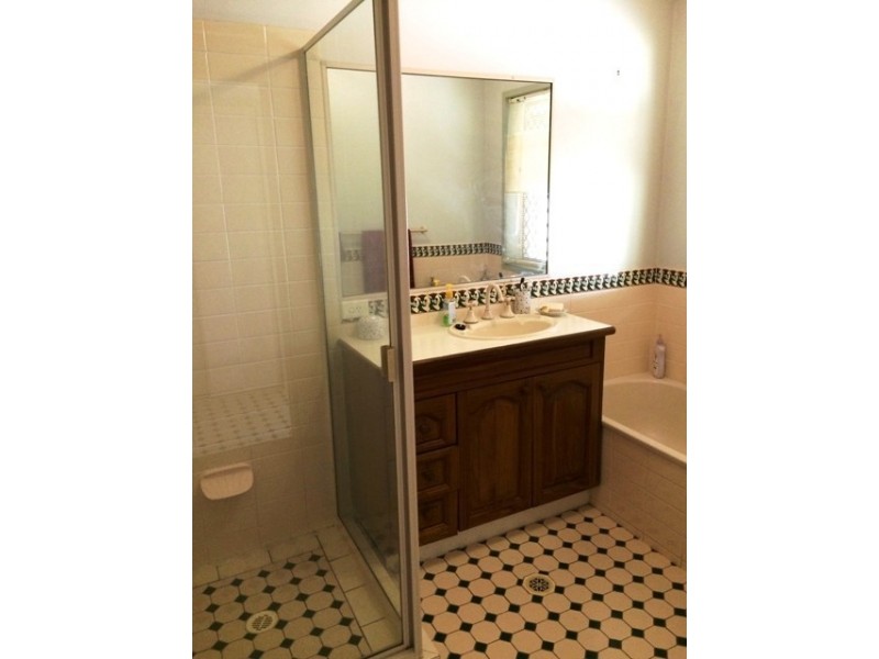 42-46 Kensington Drive, Munruben QLD 4125