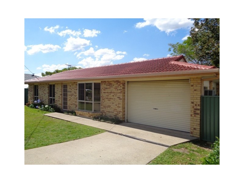 15 Samantha Street, Boronia Heights QLD 4124
