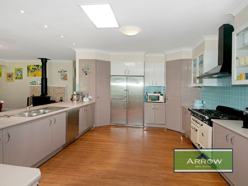 19 Summerhill Place, Woodhill QLD 4285