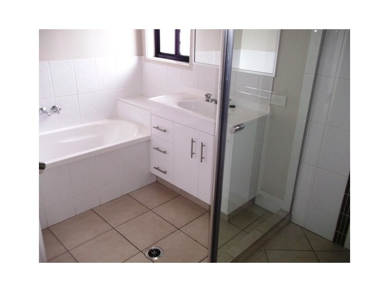 30 Quinn Close, Augustine Heights QLD 4300