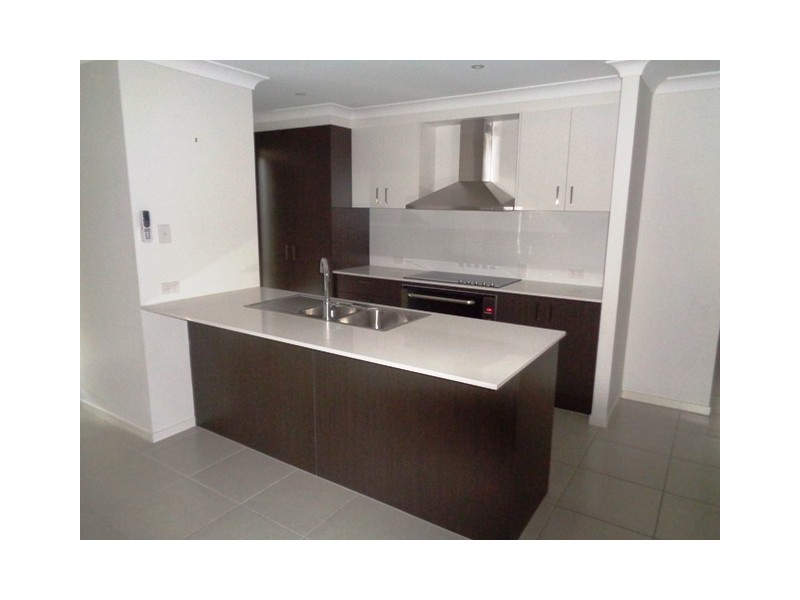 18 Ridgecrest Drive, Jimboomba QLD 4280