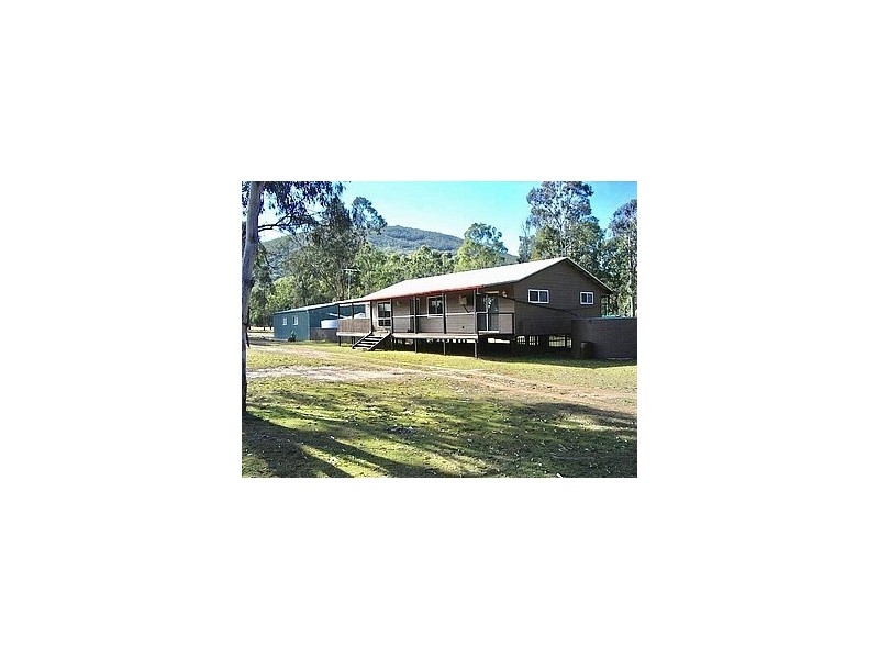 7237. Cunningham Hwy, Mount Edwards QLD 4309
