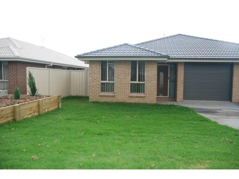 6 Cavangah Lane, West Nowra NSW 2541